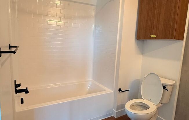 2 beds, 2 baths, 816 sqft, $3,449, Unit 209