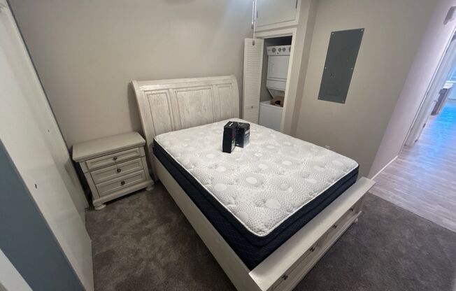 Studio, 1 bath, 502 sqft, $1,200, Unit 17