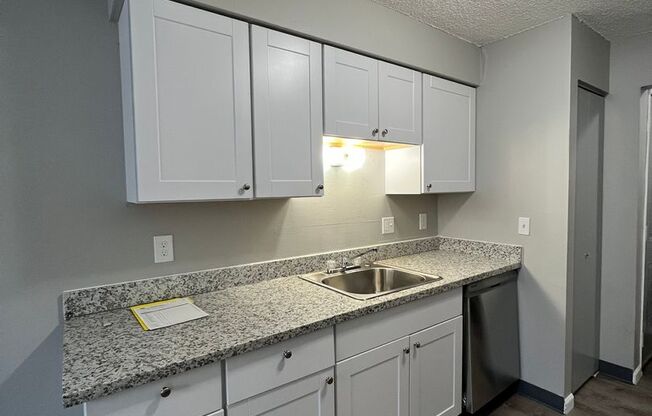 1 bed, 1 bath, 750 sqft, $1,200, Unit 29