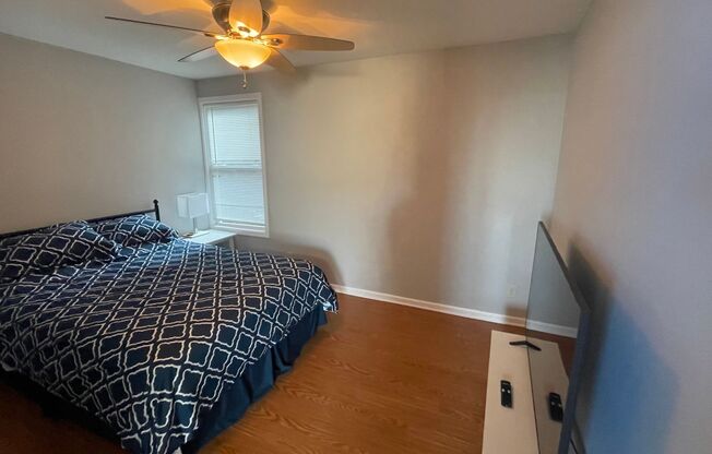 1 bed, 1 bath, $1,200, Unit 3