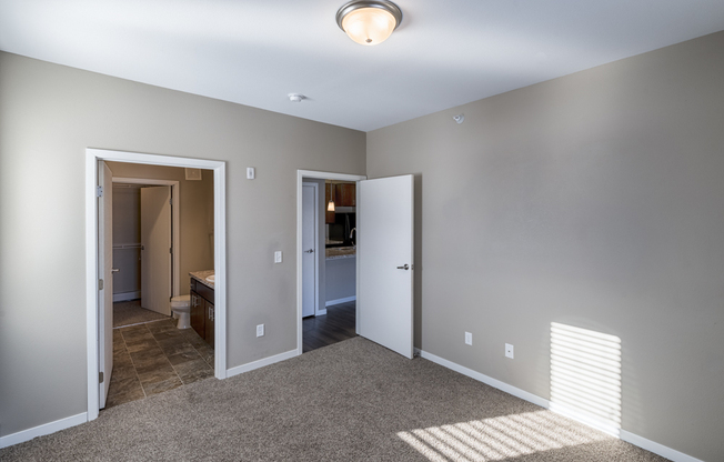 3 beds, 2 baths, 1,301 sqft, $1,700, Unit 202