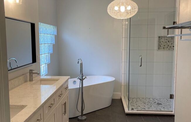 3996 Richmond Park Dr. E.