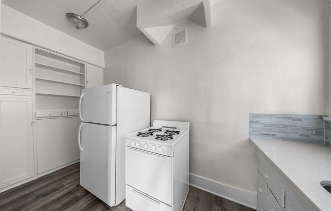 278 Falcon Ave.