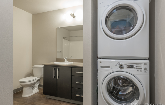 1 bed, 1 bath, 686 sqft, $1,650, Unit 2102