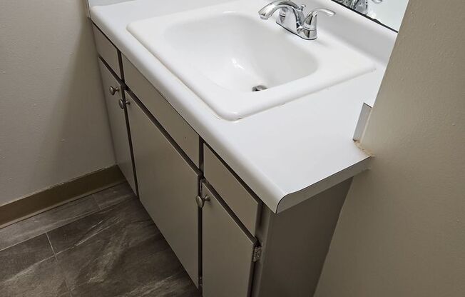 1 bed, 1 bath, 504 sqft, $989, Unit 212