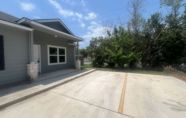 Luxury 3/2 Duplex in Seguin, Texas