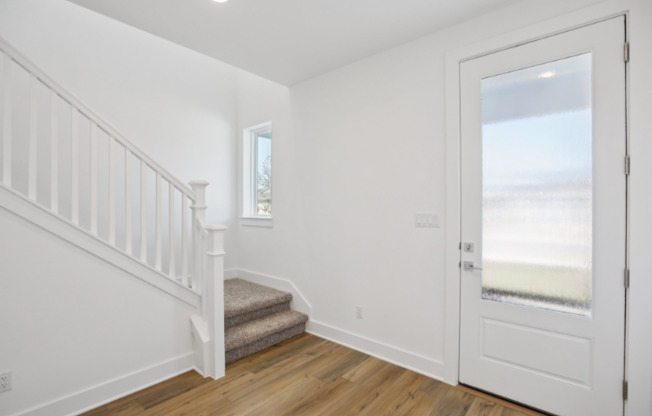 1104 YAUPON HOLLY DR