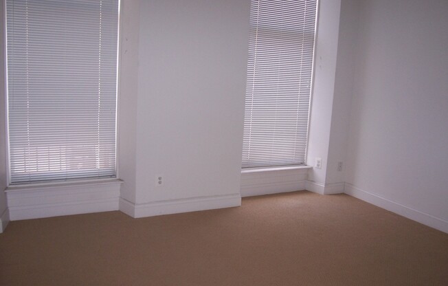 2 beds, 2 baths, 1,350 sqft, $1,695, Unit 1E