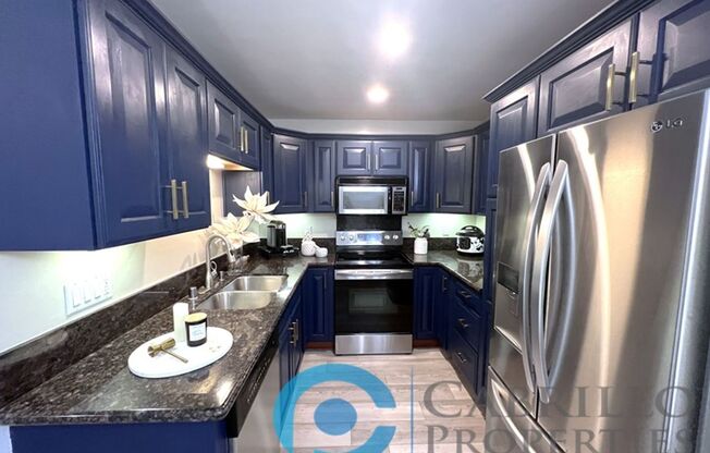 Move-in Special: $500 Off the First Month! Beautifully Renovated 2BD/2BA Condo with In-Unit Washer and Dryer