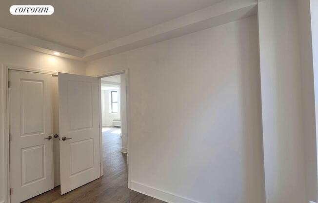 2 beds, 2 baths, $8,000, Unit 15B