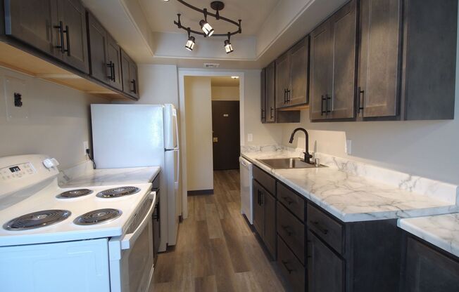 2 beds, 1.5 baths, 850 sqft, $1,650, Unit 308