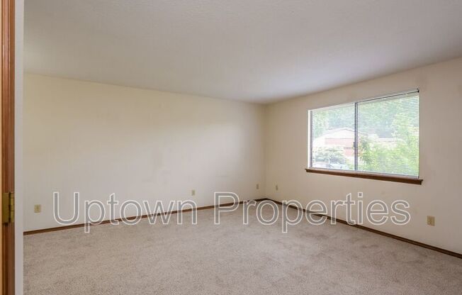 1516 SW DEWITT ST