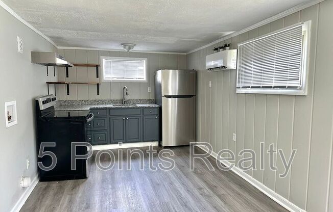 330 Cumberland Ave - 330 Cumberland Ave - C