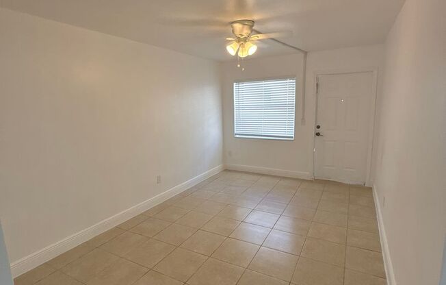 2 beds, 1 bath, 648 sqft, $2,500