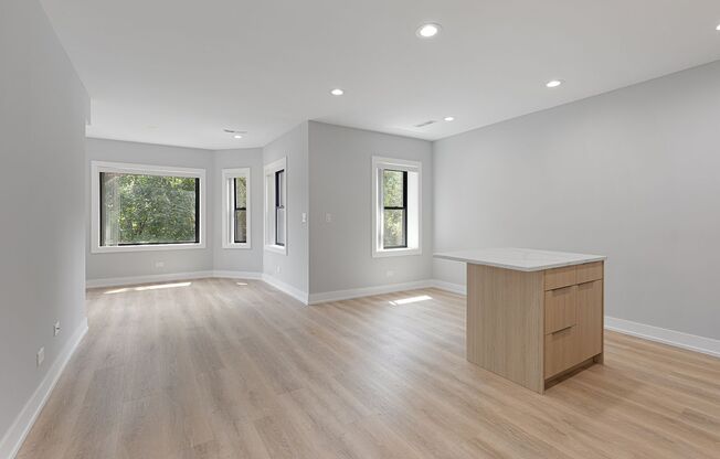 3 beds, 2 baths, 894 sqft, $2,750, Unit 1548-2A