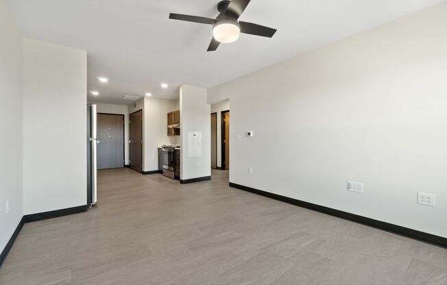 2 beds, 1 bath, 825 sqft, $1,295, Unit #612
