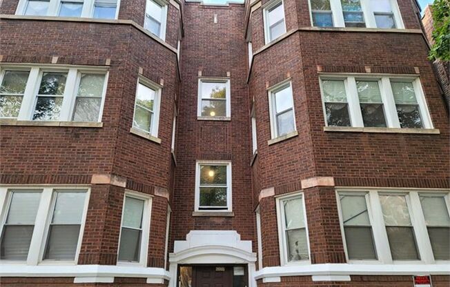 8228 S Maryland