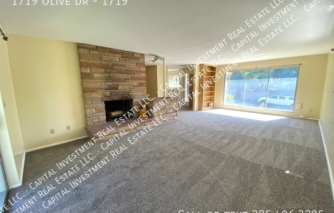1719 OLIVE DR