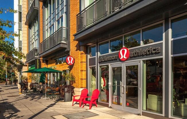 exterior of lululemon and other shops in Washington D.C.