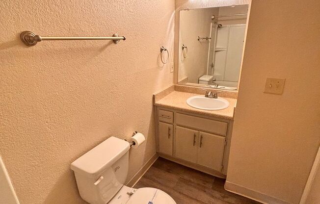 1 bed, 1 bath, $1,325, Unit 35