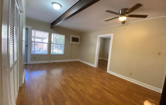 805 E 47th #B - available 2026