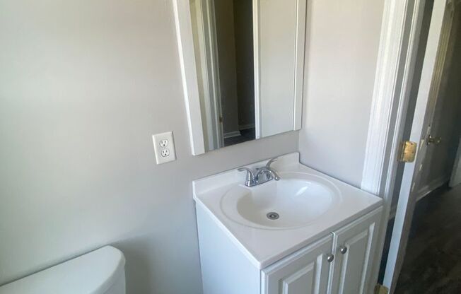 Beautiful updated home in Hazelwood - Available August 2025!