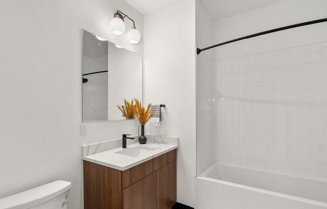 2 beds, 2 baths, 820 sqft, $3,200, Unit 608