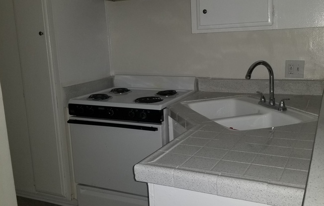 Studio, 1 bath, 450 sqft, $1,450, Unit 218