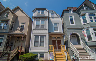 3356 N KENMORE AVE