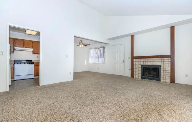 2 beds, 2 baths, 995 sqft, $1,630, Unit 230