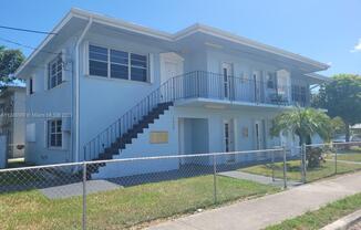 1800 NE 170 ST