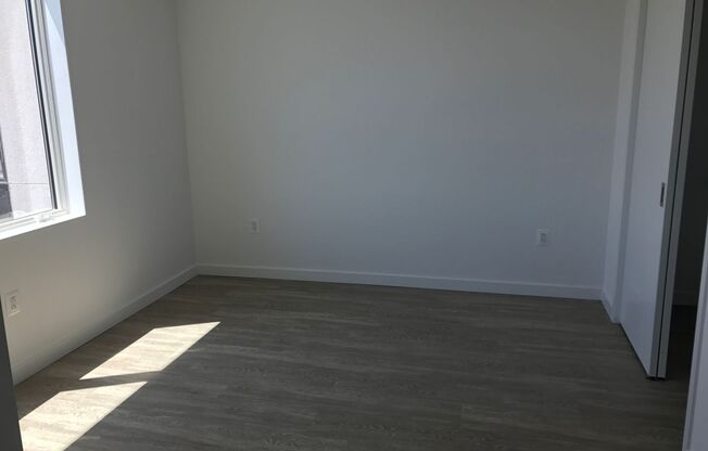 2 beds, 2 baths, 1,000 sqft, $2,550, Unit 606