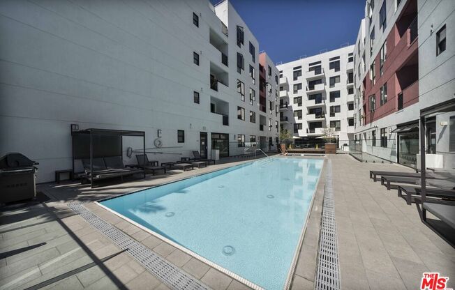 2 beds, 1.5 baths, 1,130 sqft, $3,000, Unit 413