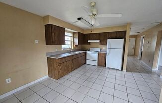 2 beds, 2 baths, $1,595