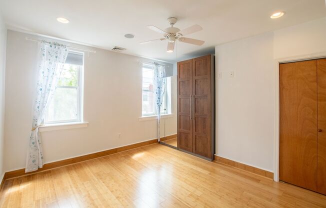 Wonderful East Passyunk Three Bedroom Home