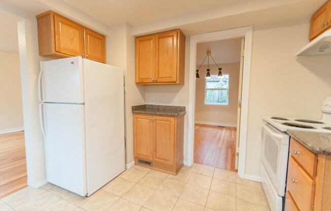 Charming 2-Bedroom, 2-Bathroom House on South Garden Street, Seattle