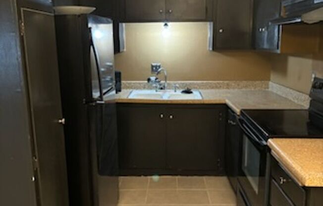 1 bed, 1 bath, $1,195, Unit # 36