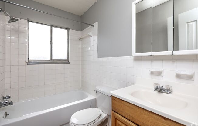 2 beds, 1 bath, 900 sqft, $940, Unit 47