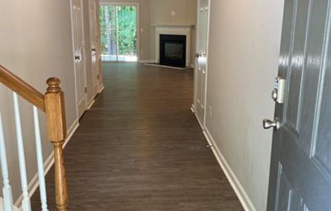 3 Bedroom 2.5 Bath Townhome in Great Location!