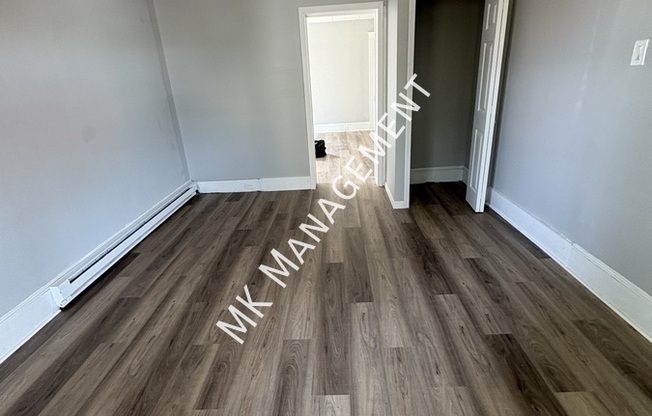 313 CEDAR AVE