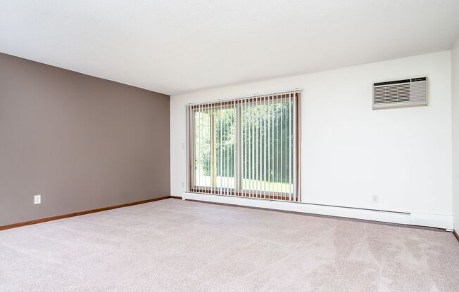 3 beds, 2 baths, 1,224 sqft, $1,895, Unit 223-304