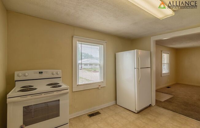 3 beds, 1 bath, $1,250