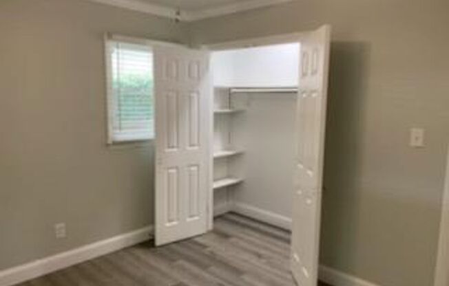 2 beds, 1 bath, $1,399