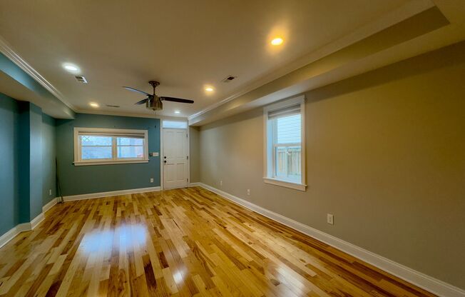 Charming 3 Bedroom/2.5 Bathroom Duplex in Hampden!