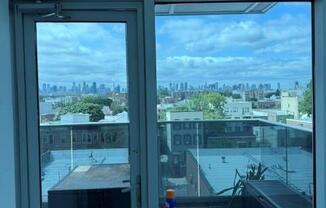 Studio, $5,000, Unit 5th floor