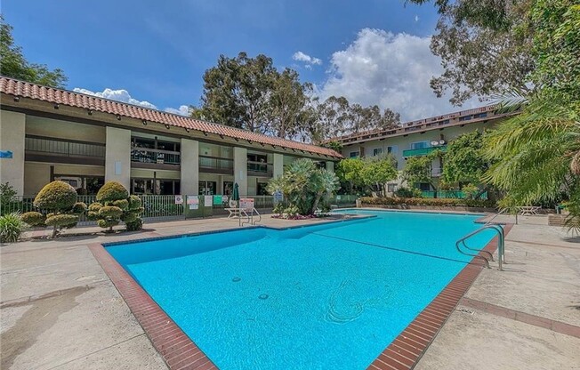 2 beds, 2 baths, 990 sqft, $2,950