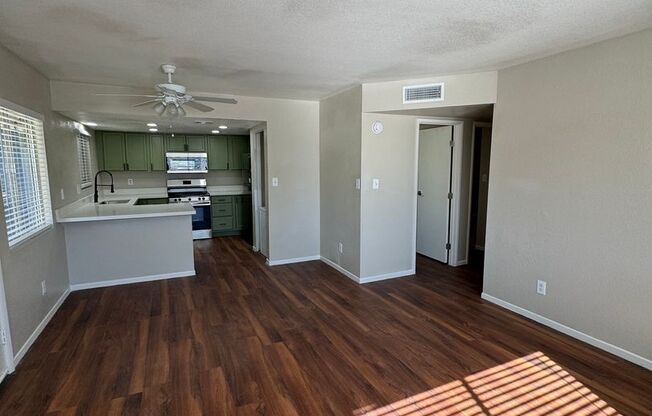 2 beds, 2 baths, 900 sqft, $1,395, Unit 04