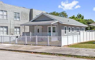 4 BED 2 BATH HOME IN DESIRABLE TAMPA AREA