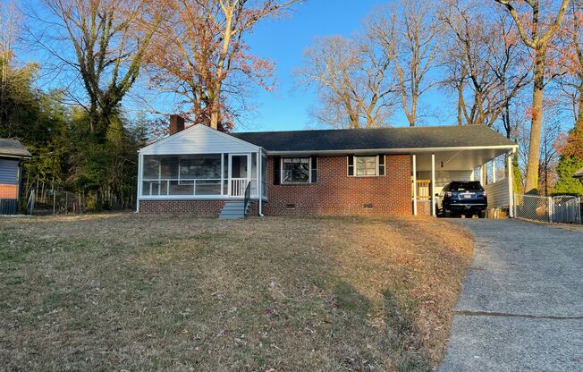 Adorable 3 Bedroom Off United Street