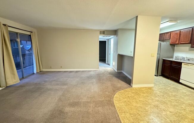 2 beds, 1 bath, $1,250